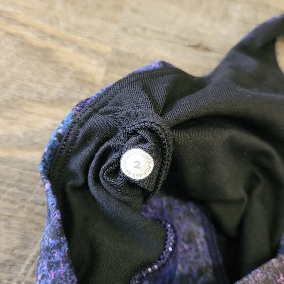 LULULEMON | Energy Bra Nulux Polar Lights | Sz. 2 - Picture 9 of 9
